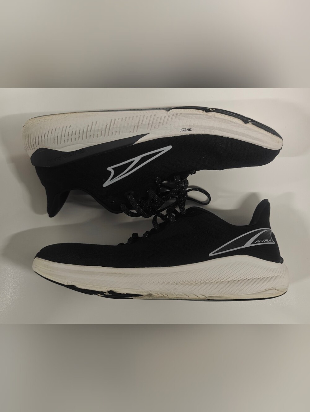 Altra Experience Form Men’s Running Shoes Black Size 10.5 Performance Sneakers